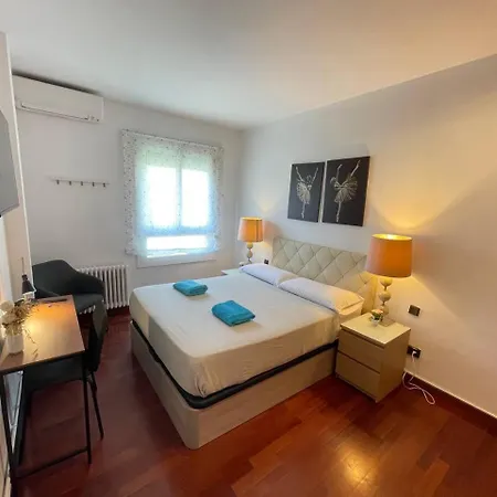 Nuevo Paris B&B 바르셀로나